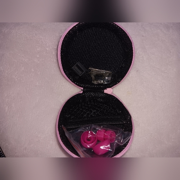 Ear Candy Prime Audio Earbuds Pink Travel Case Pre-owned - Picture 3 of 7